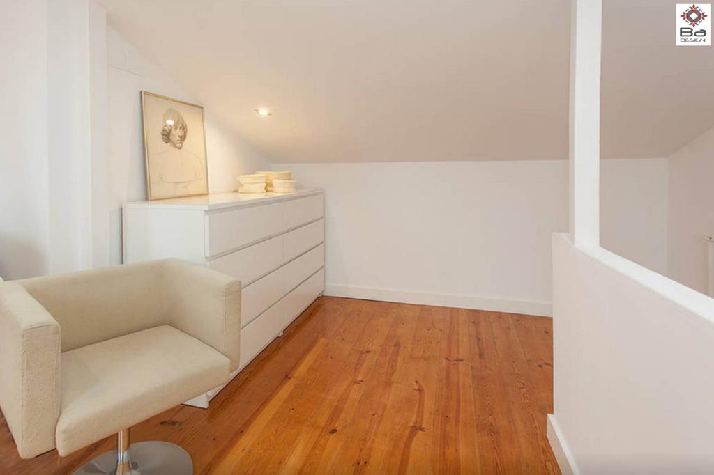 Design Duplex Apartment Ba/ Chiado Lisbon Ruang foto