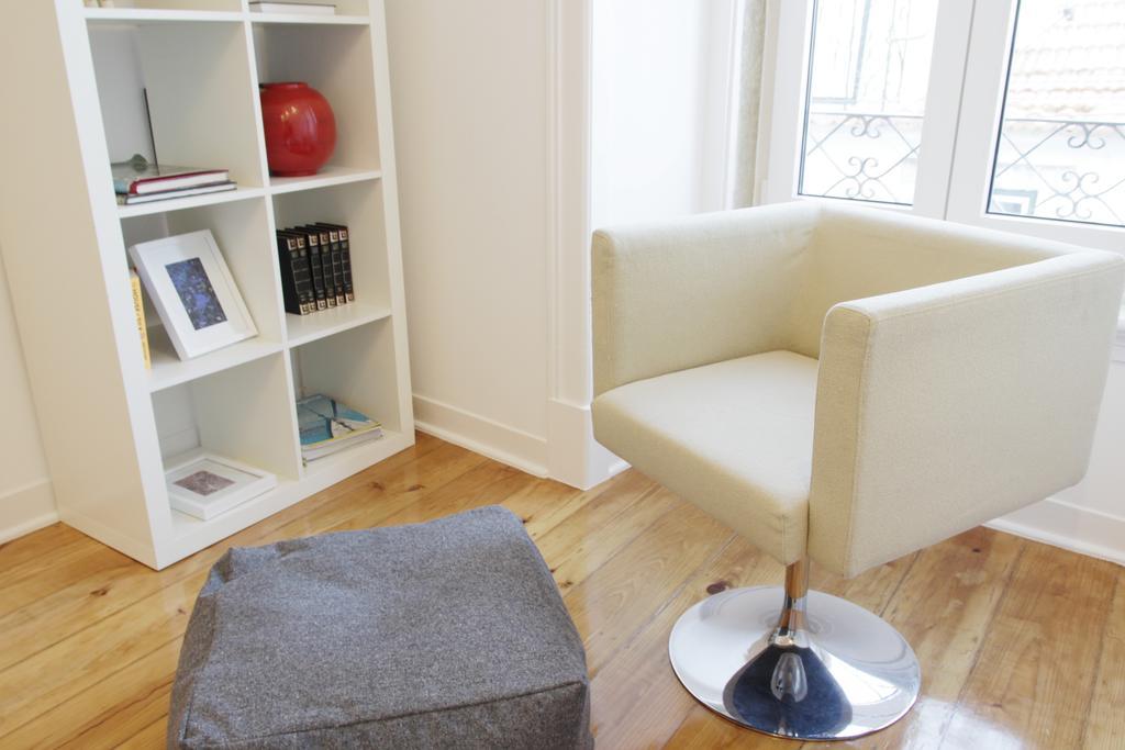 Design Duplex Apartment Ba/ Chiado Lisbon Ruang foto