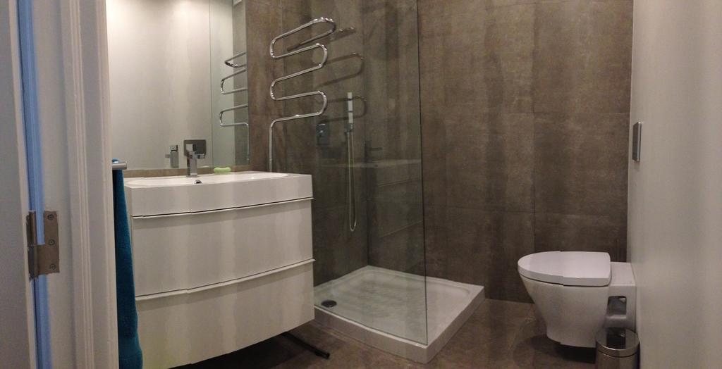 Design Duplex Apartment Ba/ Chiado Lisbon Ruang foto