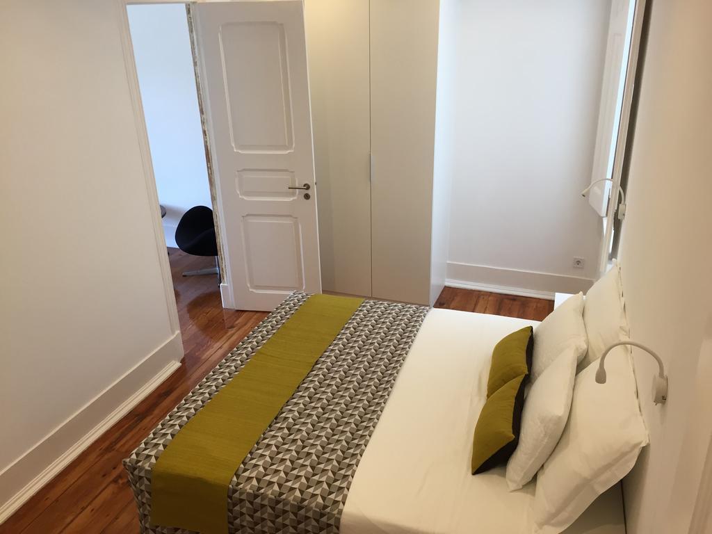 Design Duplex Apartment Ba/ Chiado Lisbon Bagian luar foto