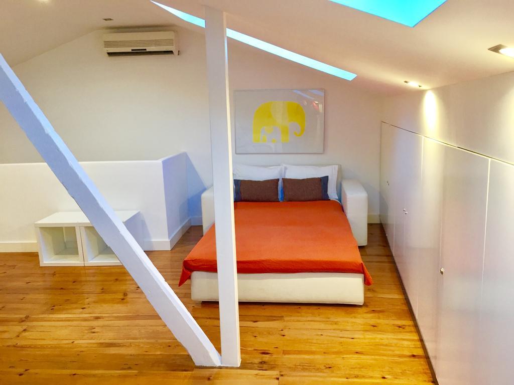 Design Duplex Apartment Ba/ Chiado Lisbon Bagian luar foto